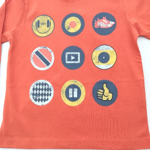 Camiseta estampado iconos